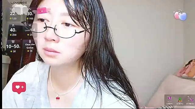 Snapshot of Diva_VVN chatting on 05-15-26, 12:17 Diva VVN online show from 05-15-26, 12:17