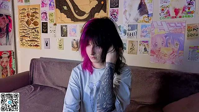 Snapshot of KandraCruser chatting on 05-22-26, 08:03 KandraCruser online show from 05-22-26, 08:03