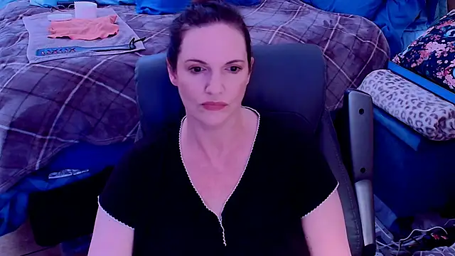 Snapshot of ninajaymes chatting on 07-18-26, 08:34 ninajaymes online show from 07-18-26, 08:34