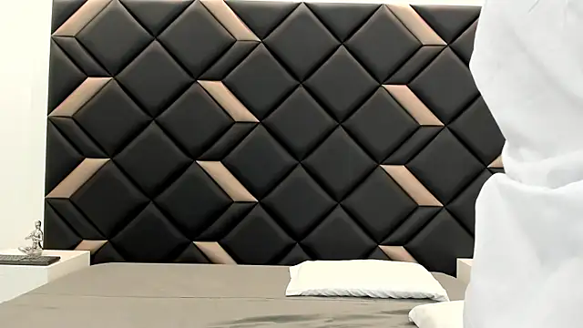 GeraldineSandoval online show from 03-20-26, 05:51