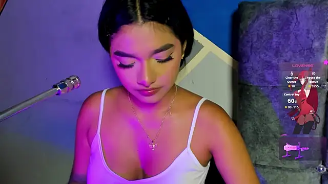 lau-hot online show from 12-20-25, 07:54