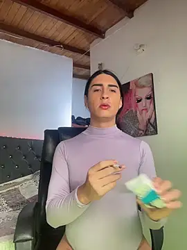 lola diez online show from 11-20-25, 06:07