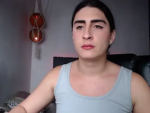 lola diez online show from 02-16-26, 07:32