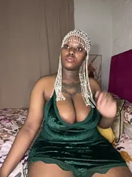 Snapshot of QUEEN_NOBUHLE_777 chatting on 05-09-26, 11:43 QUEEN NOBUHLE 777 online show from 05-09-26, 11:43