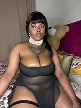 Snapshot of QUEEN_NOBUHLE_777 chatting on 05-21-26, 11:12 QUEEN NOBUHLE 777 online show from 05-21-26, 11:12