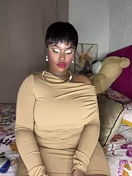 Snapshot of QUEEN_NOBUHLE_777 chatting on 06-11-26, 10:41 QUEEN NOBUHLE 777 online show from 06-11-26, 10:41