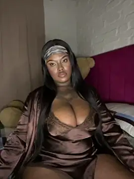 Snapshot of QUEEN_NOBUHLE_777 chatting on 07-04-26, 11:00 QUEEN NOBUHLE 777 online show from 07-04-26, 11:00