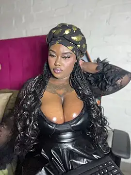 Snapshot of QUEEN_NOBUHLE_777 chatting on 07-29-26, 11:03 QUEEN NOBUHLE 777 online show from 07-29-26, 11:03