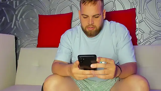 Sweetberryhot online show from 10-25-25, 07:30