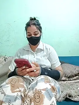 Snapshot of the_saavi chatting on 06-02-26, 07:16 the saavi online show from 06-02-26, 07:16