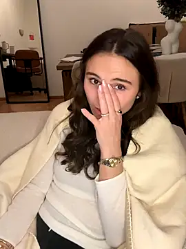 SophiiaStarr online show from 10-15-25, 05:24