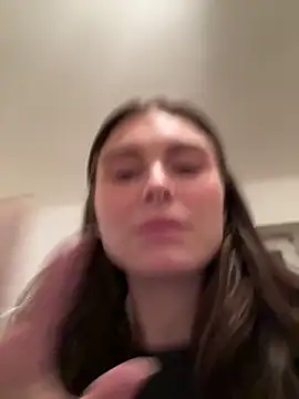 SophiiaStarr online show from 12-15-25, 06:45