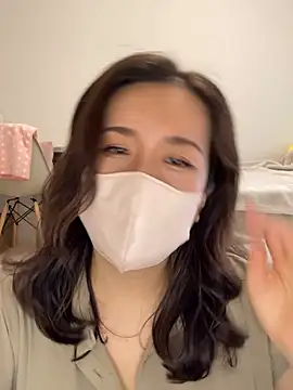 Snapshot of NATSUMI00 chatting on 10-04-25, 05:27 NATSUMI00 online show from 10-04-25, 05:27