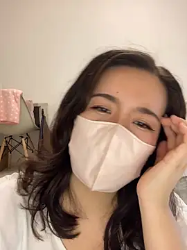 Snapshot of NATSUMI00 chatting on 10-05-25, 05:39 NATSUMI00 online show from 10-05-25, 05:39