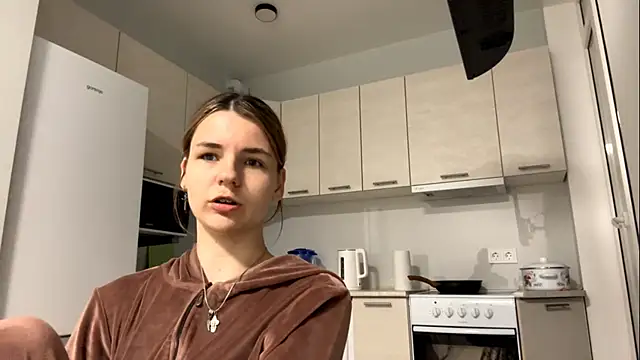 Denni Spilber online show from 10-25-25, 04:35