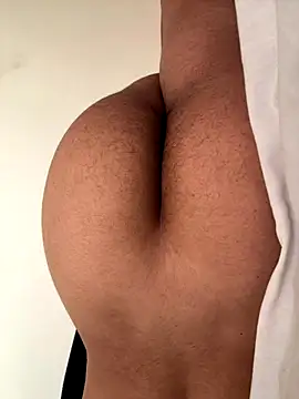 Hisnudesforu online show from 10-24-25, 12:12