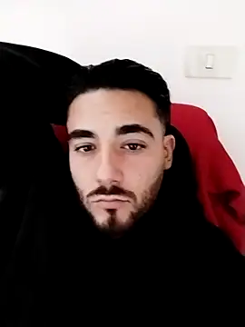 Snapshot of axsimil chatting on 11-17-25, 10:21 axsimil online show from 11-17-25, 10:21