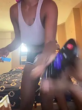 Snapshot of nawtyzaddie chatting on 09-18-25, 06:21 nawtyzaddie online show from 09-18-25, 06:21