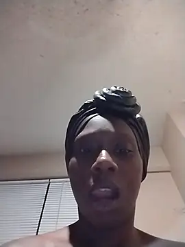 Snapshot of nawtyzaddie chatting on 10-30-25, 04:58 nawtyzaddie online show from 10-30-25, 04:58