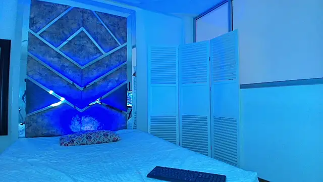 THAMARA ANGELLS online show from 09-24-25, 08:23