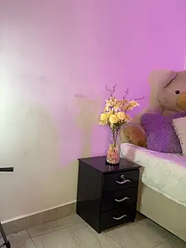 Charlottediolet online show from 02-04-26, 12:00