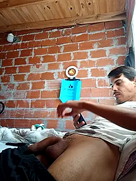 Snapshot of luiscasco387 chatting on 03-25-26, 06:03 luiscasco387 online show from 03-25-26, 06:03