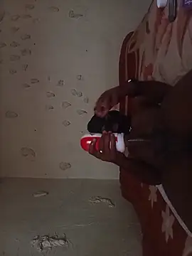 Snapshot of Pondo10 chatting on 11-19-25, 01:44 Pondo10 online show from 11-19-25, 01:44