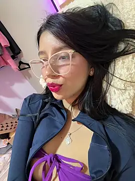 Snapshot of Min_junn chatting on 10-07-25, 02:09 Min junn online show from 10-07-25, 02:09