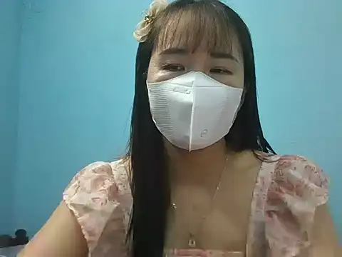 Snapshot of AmyChan99 chatting on 11-10-25, 12:15 AmyChan99 online show from 11-10-25, 12:15