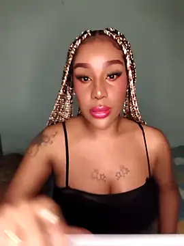 Queen Amara online show from 09-26-25, 02:04