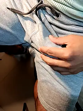 Gallo001 online show from 11-29-25, 11:24