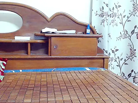 Snapshot of Ami_8x chatting on 10-06-25, 03:31 Ami 8x online show from 10-06-25, 03:31