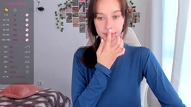 Snapshot of _Alissaa chatting on 10-01-25, 02:12 Alissaa online show from 10-01-25, 02:12