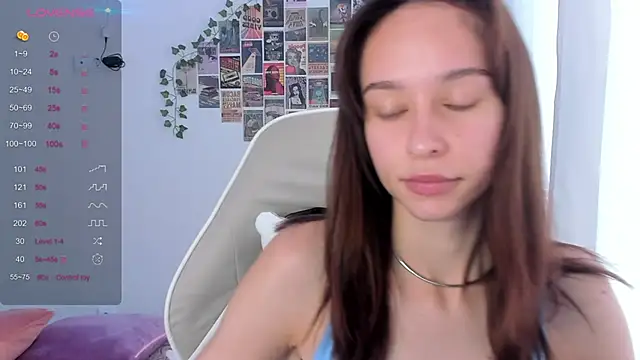 Snapshot of _Alissaa chatting on 10-12-25, 01:21 Alissaa online show from 10-12-25, 01:21