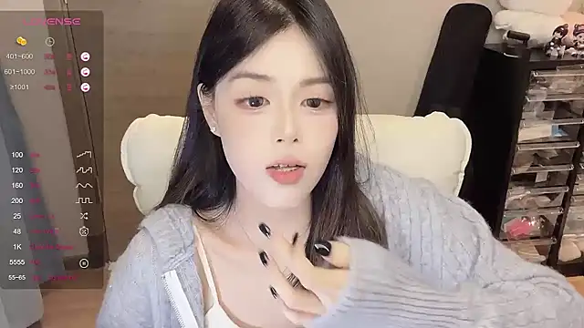 Snapshot of Koi-00 chatting on 10-09-25, 03:10 Koi-00 online show from 10-09-25, 03:10