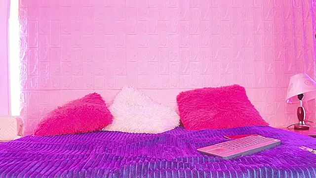 Baby kinky-- online show from 10-20-25, 02:17
