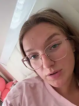 Bellatrisssaa online show from 09-21-25, 09:55