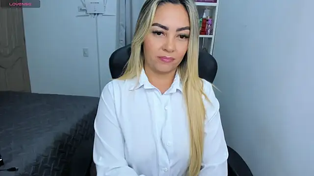 Snapshot of NicolPorto chatting on 09-16-25, 11:55 NicolPorto online show from 09-16-25, 11:55