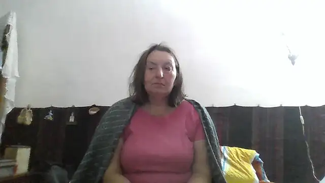 Snapshot of AnnaLive570 chatting on 06-03-26, 02:25 AnnaLive570 online show from 06-03-26, 02:25