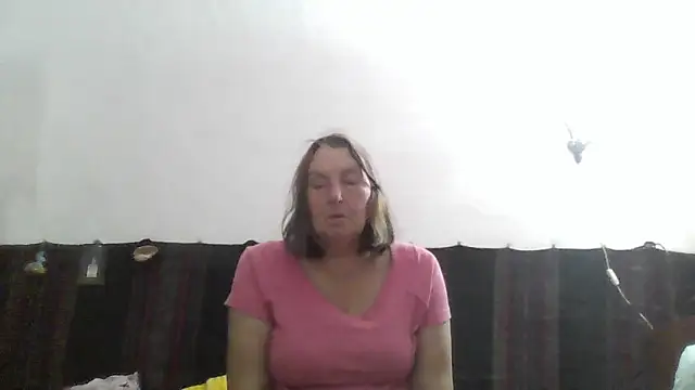Snapshot of AnnaLive570 chatting on 06-14-26, 03:03 AnnaLive570 online show from 06-14-26, 03:03
