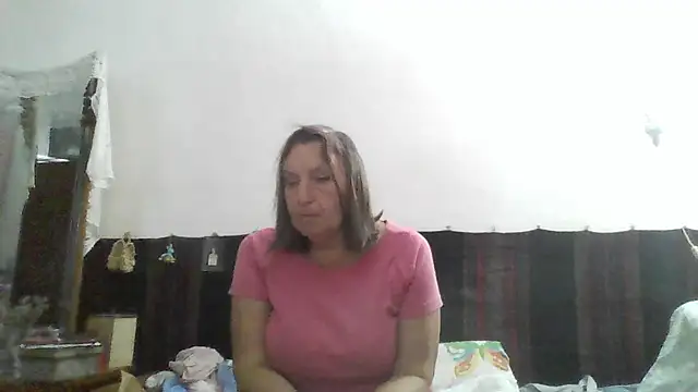 Snapshot of AnnaLive570 chatting on 06-24-26, 03:33 AnnaLive570 online show from 06-24-26, 03:33