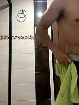 Snapshot of 0anonimo_bottom1 chatting on 09-10-25, 01:49 0anonimo bottom1 online show from 09-10-25, 01:49