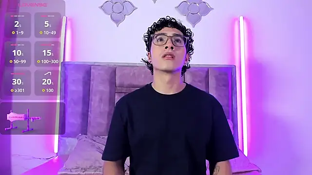 Snapshot of 0anonimo_bottom1 chatting on 09-27-25, 07:41 0anonimo bottom1 online show from 09-27-25, 07:41