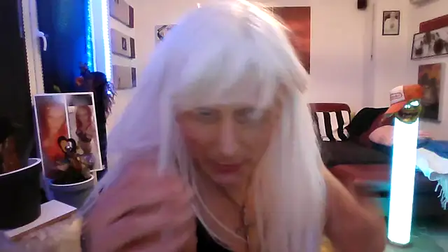 hellgirl1980 online show from 10-31-25, 02:12