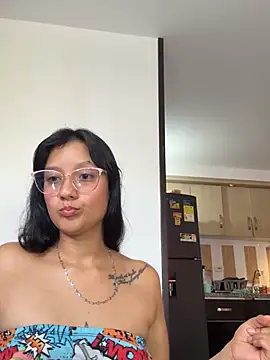 Snapshot of charlottekiss99 chatting on 06-23-26, 01:53 charlottekiss99 online show from 06-23-26, 01:53