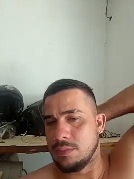 Snapshot of yeffito1 chatting on 09-13-25, 07:02 yeffito1 online show from 09-13-25, 07:02