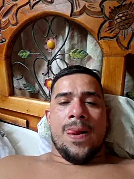 Snapshot of yeffito1 chatting on 09-24-25, 06:11 yeffito1 online show from 09-24-25, 06:11