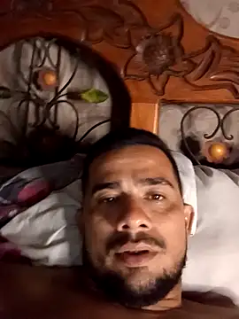 Snapshot of yeffito1 chatting on 10-16-25, 03:07 yeffito1 online show from 10-16-25, 03:07