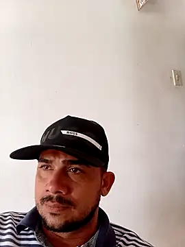 Snapshot of yeffito1 chatting on 03-13-26, 08:04 yeffito1 online show from 03-13-26, 08:04