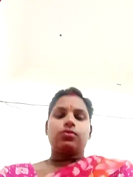 Snapshot of Km_shilpa chatting on 11-18-25, 07:02 Km shilpa online show from 11-18-25, 07:02